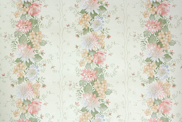 1980s Floral Vintage Wallpaper