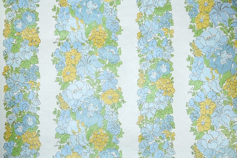 1970s Floral Vintage Wallpaper